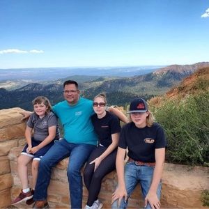 Meet your Posher, Sayra